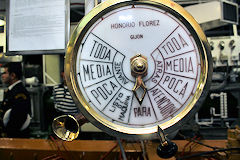 Equipement dans la salle des machines du Cuauhtemoc | Photo Bernard Tocheport