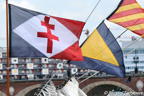 Croix de Lorraine au pavillon de beaupré de l’Étoile | Photo Bernard Tocheport
