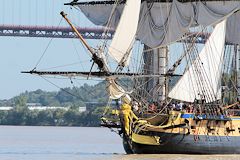 L'Hermione à Bordeaux au pont d'Aquitaine  -  photo 33-bordeaux.com