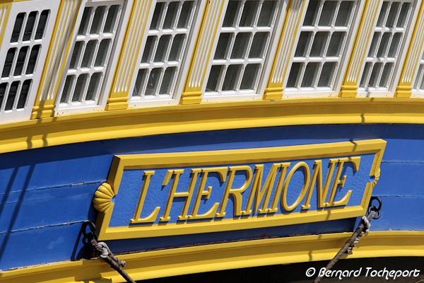 Poupe colorée de l'Hermione à Bordeaux | Photo Bernard Tocheport