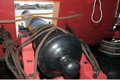 L'un des canons de la frégate Hermione à Bordeaux -  photo 33-bordeaux.com