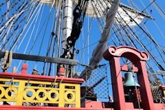 Sur le pont de l'Hermione à Bordeaux -  photo 33-bordeaux.com