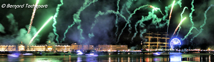 Kruzenshtern et feu d'artifice à Bordeaux | Photo Bernard Tocheport