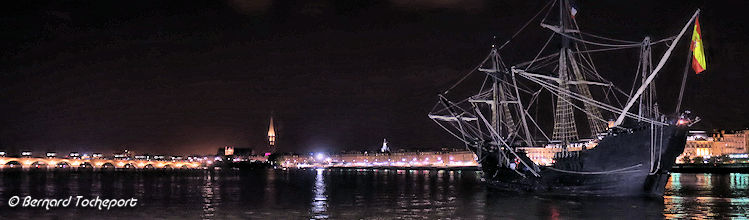 Le vieux gréement Nao Victoria entrant dans le port de la lune à Bordeaux | Photo Bernard Tocheport