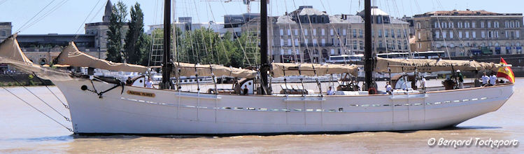 Goélette 3 mâts Pascual Flores à Bordeaux | Photo Bernard Tocheport