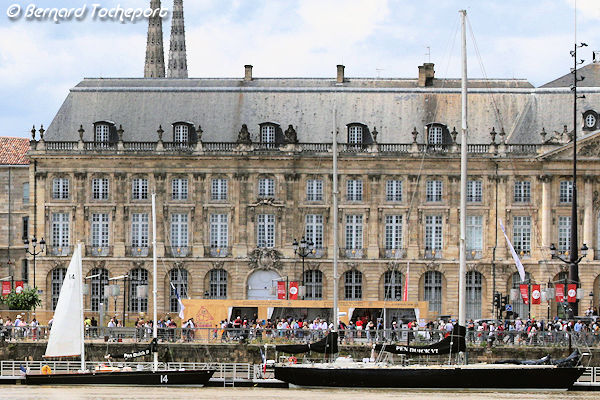 Pen Duick II et Pen Duick VI voiliers de course d'Éric Tabarly à Bordeaux | Photo Bernard Tocheport
