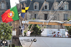 Accostage du Santa Maria Manuela voilier 4 mâts du Portugal à Bordeaux | Photo Bernard Tocheport