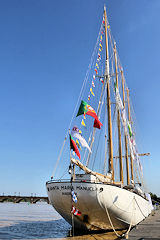 Santa Maria Manuela goélette 4 mâts du Portugal à Bordeaux au ponton d'honneur | Photo Bernard Tocheport