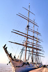 SEDOV 4 mâts Russe à Pauillac en 1990 | Photo Bernard Tocheport