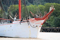 Proue du SEDOV naviguant sur la Garonne | Photo Bernard Tocheport