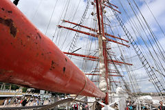 Mâts du SEDOV vu depuis le pont à Bordeaux Fête du Fleuve 2019 | Photo Bernard Tocheport