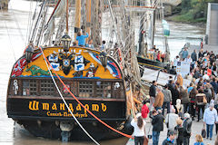 Bordeaux visiteurs du 3 mâts Shtandart | Photo Bernard Tocheport