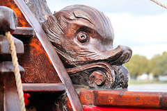 Sculpture bois sur la frégate Russe Shtandart | Photo Bernard Tocheport