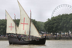 La Caravelle Vera Cruz naviguant devant le public bordelais | Photo Bernard Tocheport